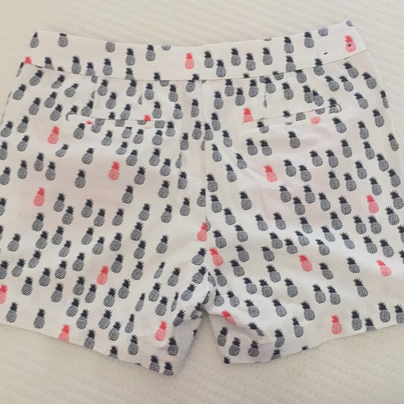 Women’s Shorts - Picture 4 of 4